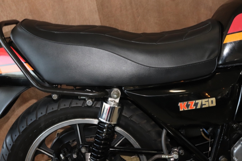 カワサキ KZ750 東京本店 北米キャブ仕様 3