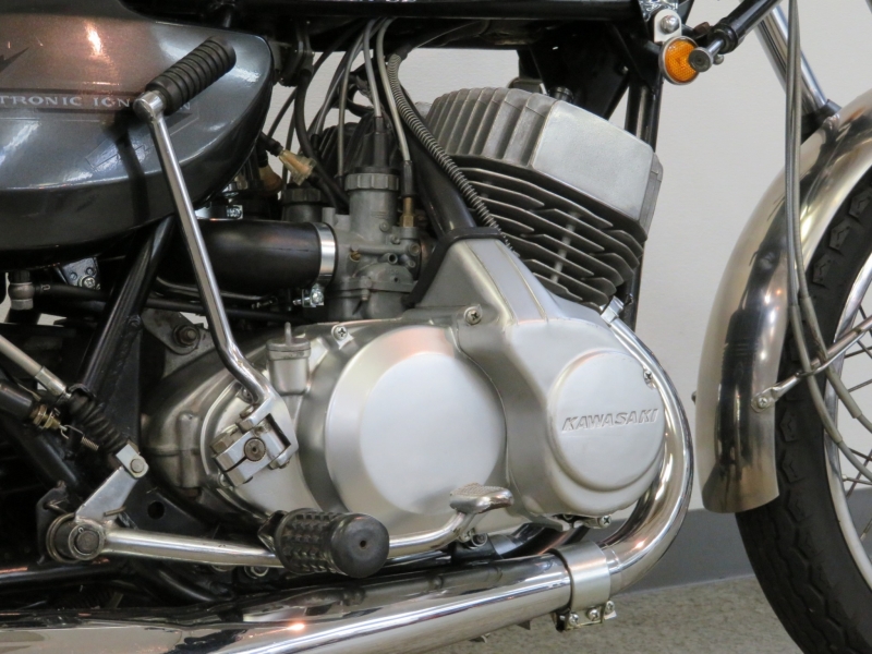 カワサキ 500SS マッハⅢピーコックグレー 15