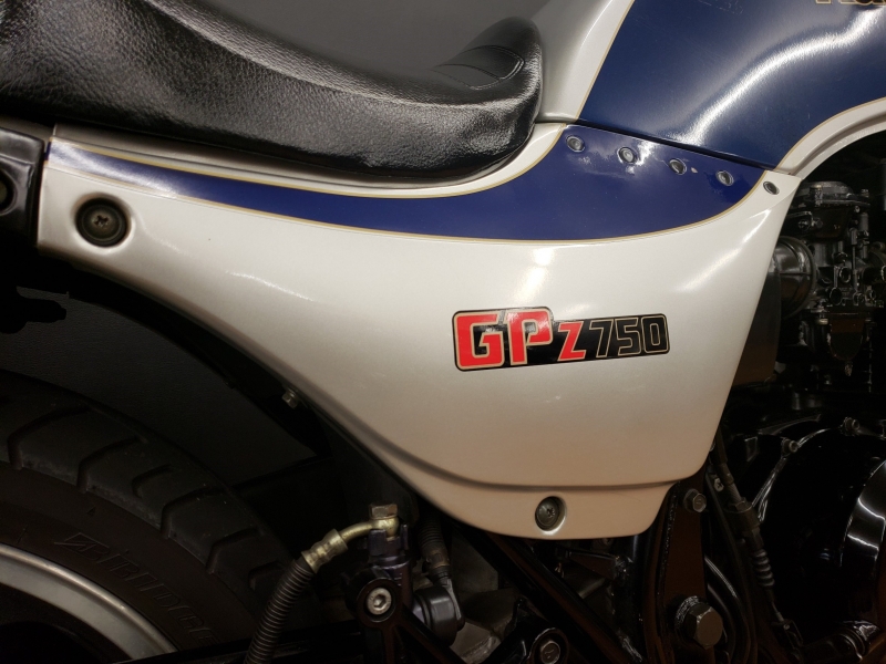 カワサキ GPZ750A1  10