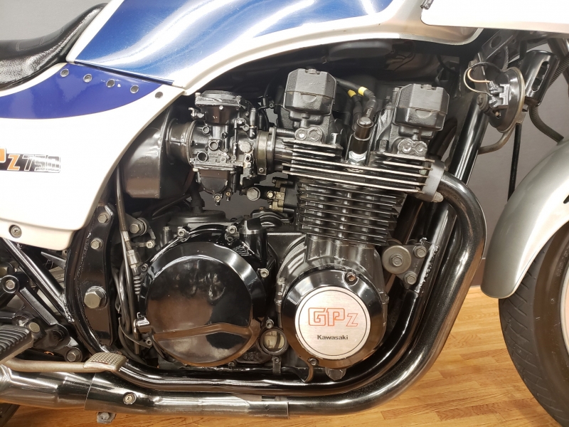 カワサキ GPZ750A1  6