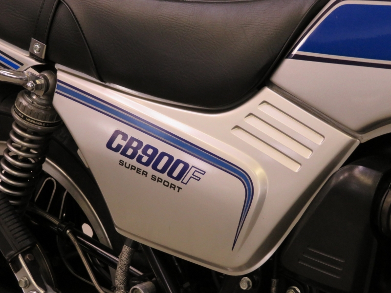 ホンダ CB900F フルノーマルコンディション 16