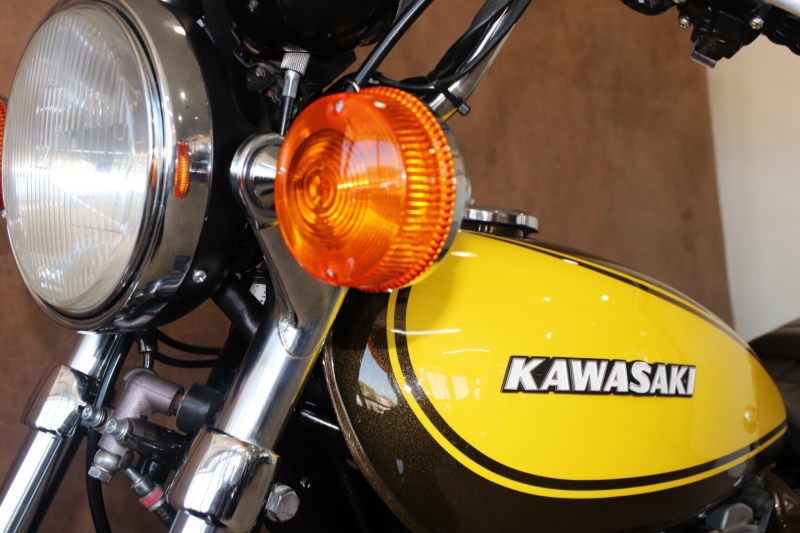 カワサキ KZ1000(A1) 東京本店 イエローボール+BLACKエンジン 12