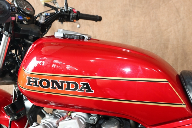 ホンダ CB750FB 東京本店 グンカラーのFB 12