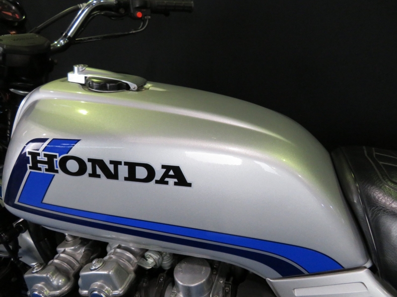 ホンダ CB900FC  加速ポンプ付き純正キャブ 900スペンサー 18