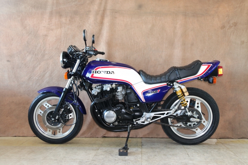 ホンダ CB750FC 東京本社 オーリンズ+スペンサーマフラー 11