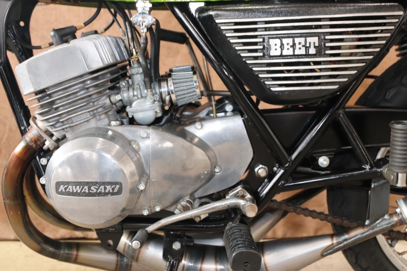カワサキ 250SS 東京本社 C.ライムの3本チャンバー 20