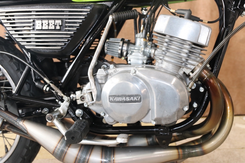 カワサキ 250SS 東京本社 C.ライムの3本チャンバー 6