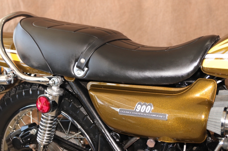 カワサキ KZ1000(A2) 東京本社 BLACKエンジンのTIGER 3