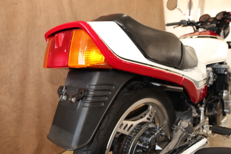 ホンダ CBX400F 東京本社 Ⅰ型ノーマル車 4