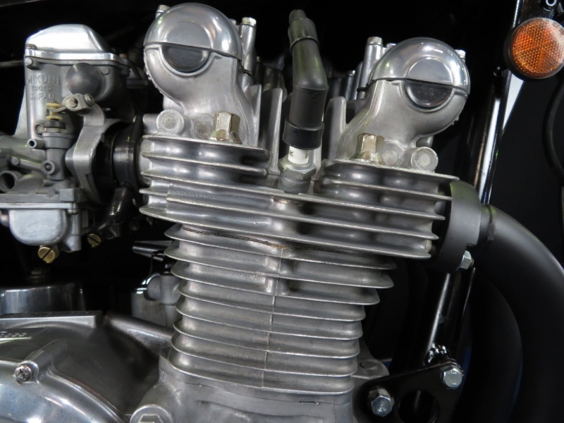 カワサキ KZ1000 リンカーンブラック 拘りのシルバーエンジン 6