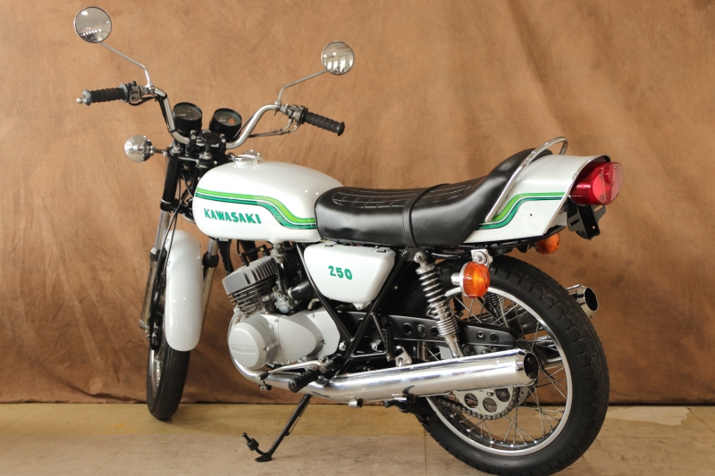 カワサキ 250SS 東京本社 国内 WHITERAINBOW 19