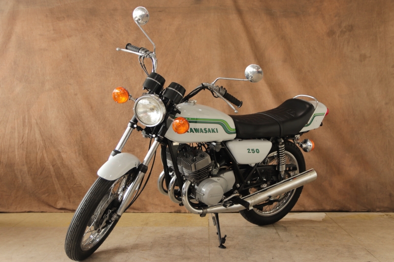 カワサキ 250SS 東京本社 国内 WHITERAINBOW 11
