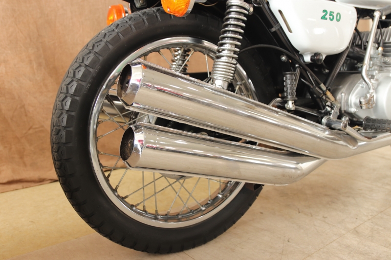 カワサキ 250SS 東京本社 国内 WHITERAINBOW 7