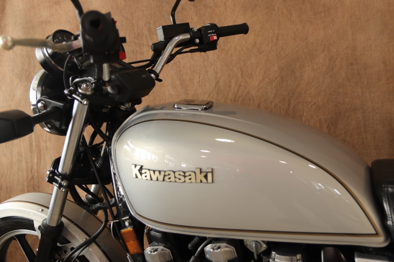 カワサキ Z1000J 東京本社 J1 ギャラクシーシルバー 11