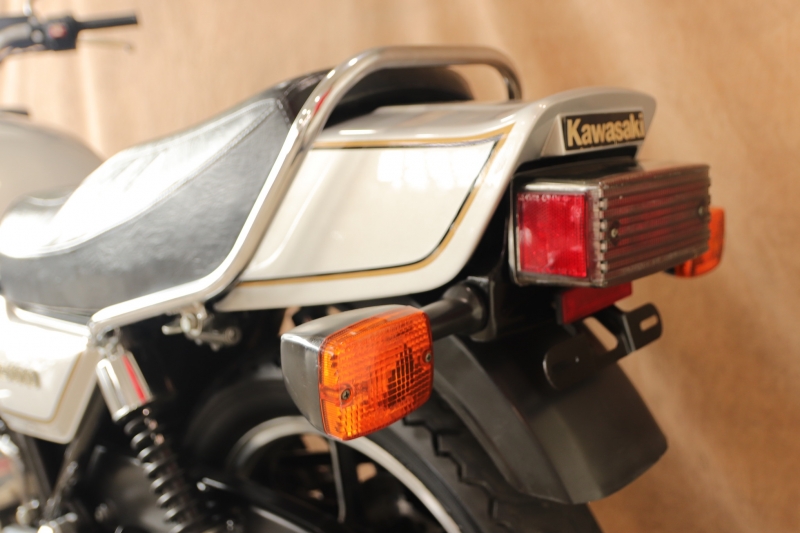 カワサキ Z1000J 東京本社 J1 ギャラクシーシルバー 13