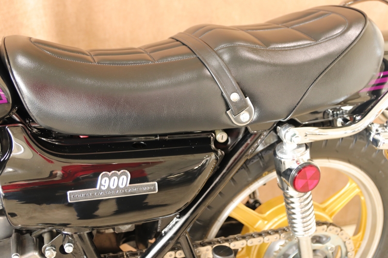 カワサキ KZ900 東京本社 LESTERキャスト 13