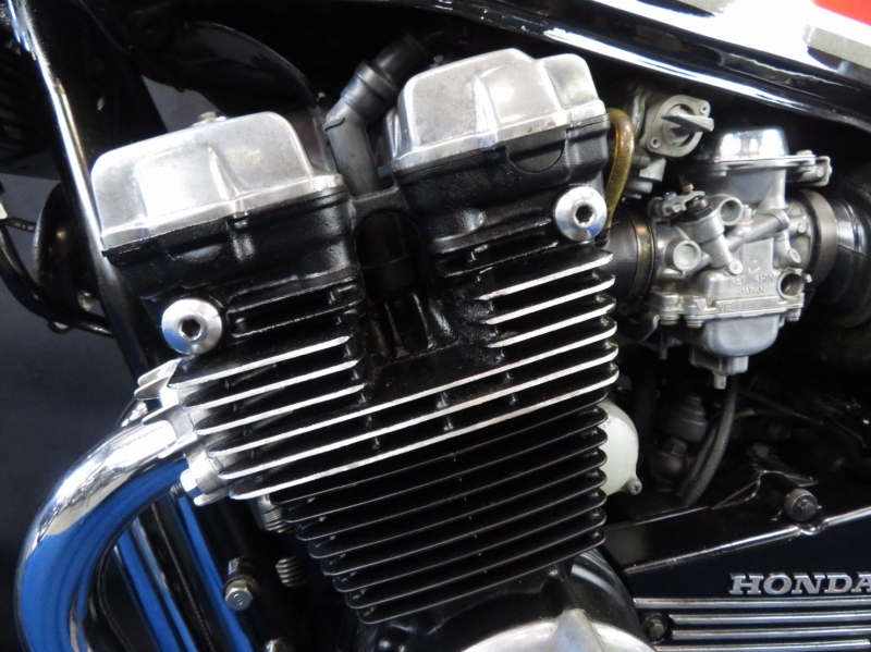 ホンダ CBX550F 2型外装 RPM管 19