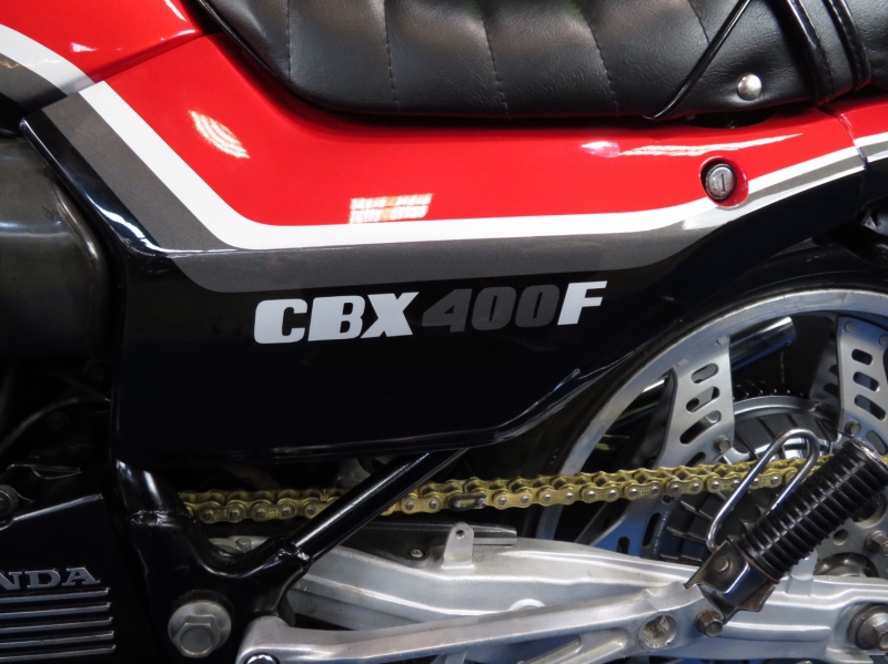 ホンダ CBX550F 2型外装 RPM管 22