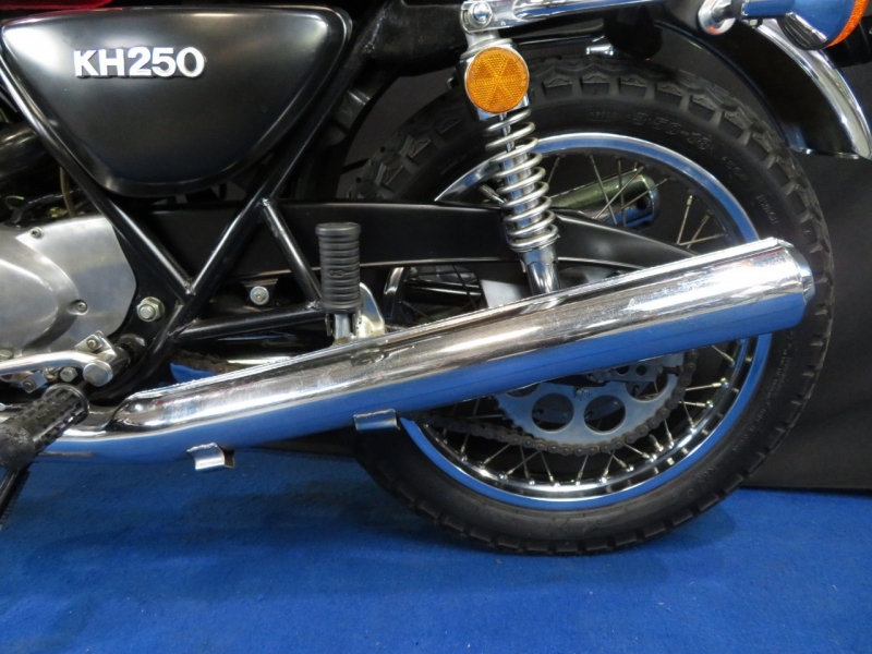 カワサキ KH250 B4  国内 ノーマル 24