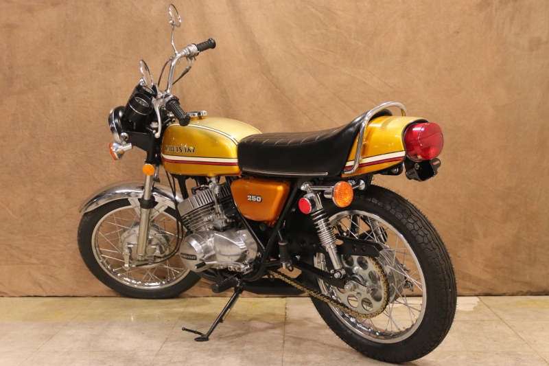 カワサキ 250SS(MACH-1) 東京本社 オリジナルGOLD外装 18