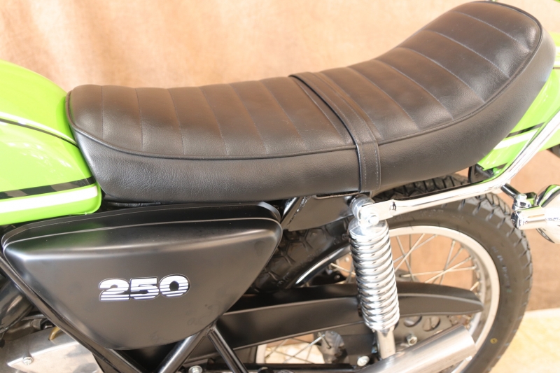 カワサキ KH250 東京本社 最終型B5 BRITISH MODEL 13