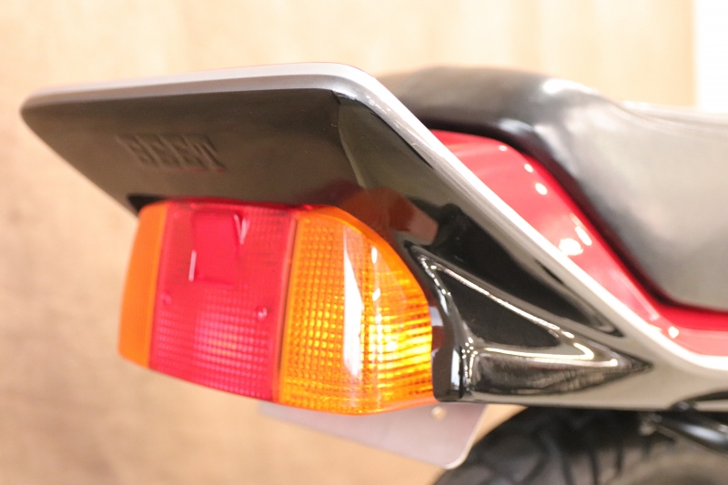 ホンダ CBX550F 東京本社 BEET外装 Ⅱ型カラー 5