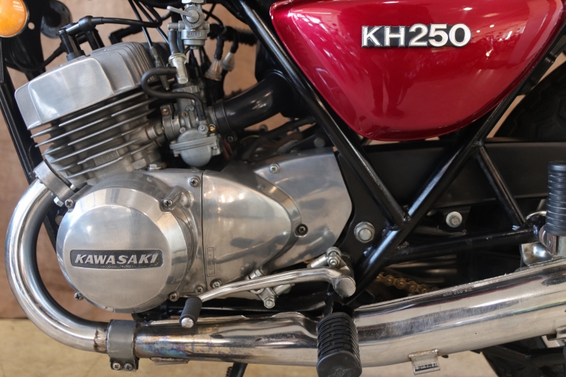 カワサキ KH250 東京本社 国内B2 キャンディーワインR. 17