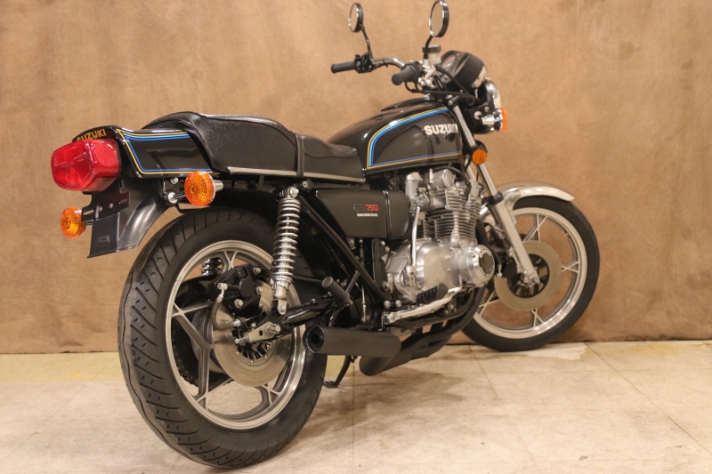 スズキ GS750E 東京本社 P. BLACK B. 19