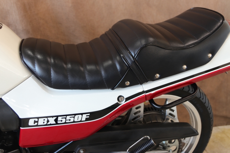 ホンダ CBX550F 東京本社 国内仕様外装 14