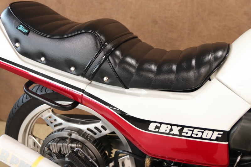 ホンダ CBX550F 東京本社 国内仕様外装 4