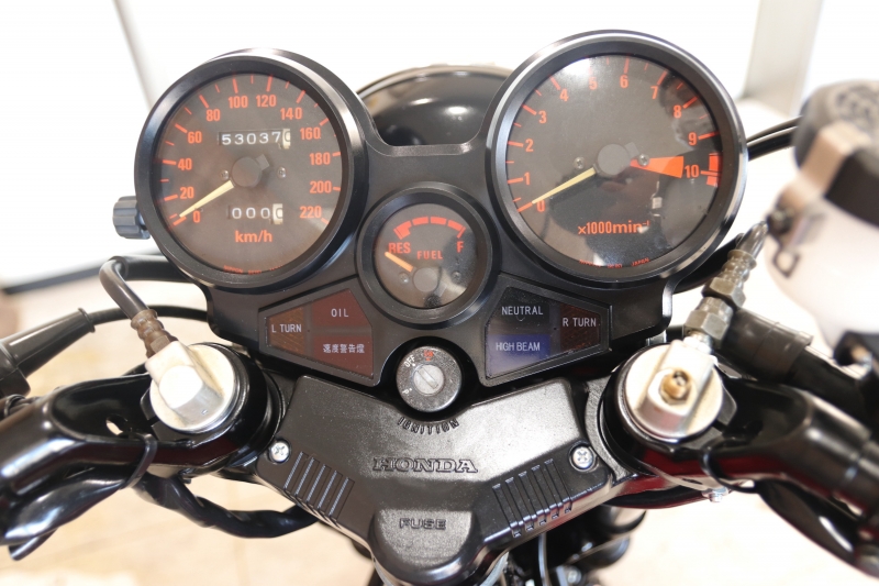 ホンダ CBX550F 東京本社 国内仕様外装 9