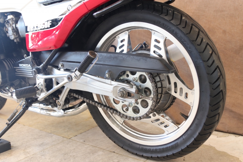 ホンダ CBX550F 東京本社 国内仕様外装 18
