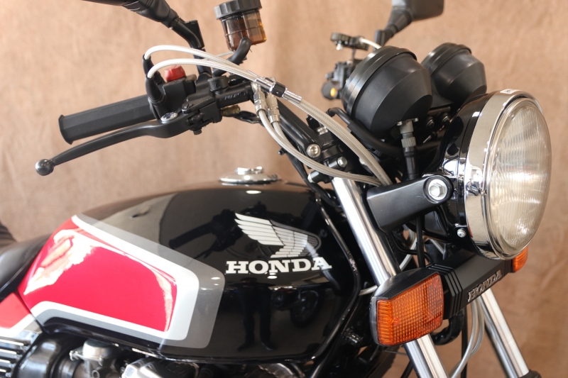 ホンダ CBX550F 東京本社 車検:令和4年9月付き 2