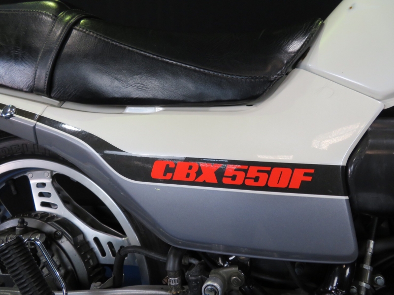 ホンダ CBX550F EURO限定カラー 9