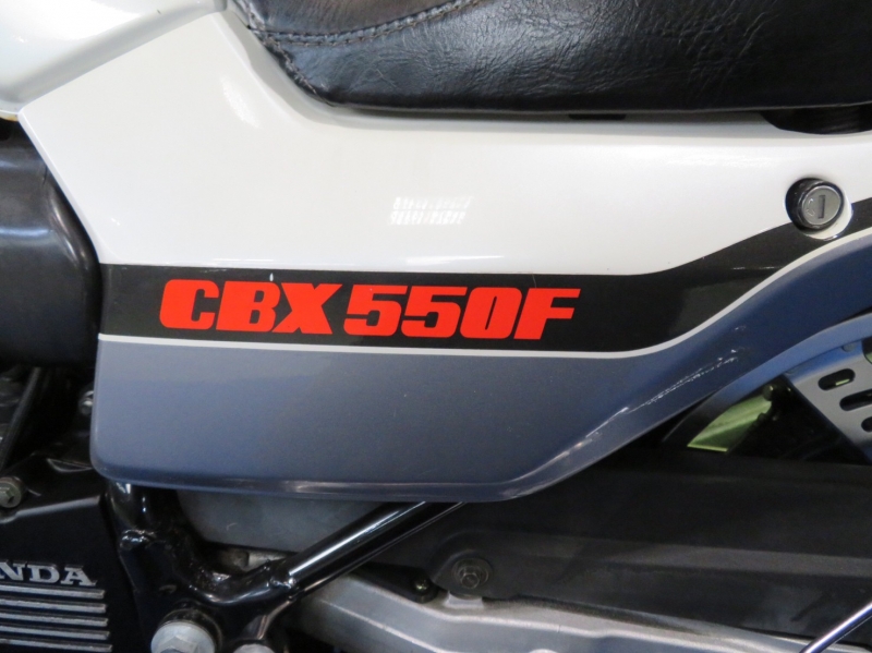 ホンダ CBX550F EURO限定カラー 23