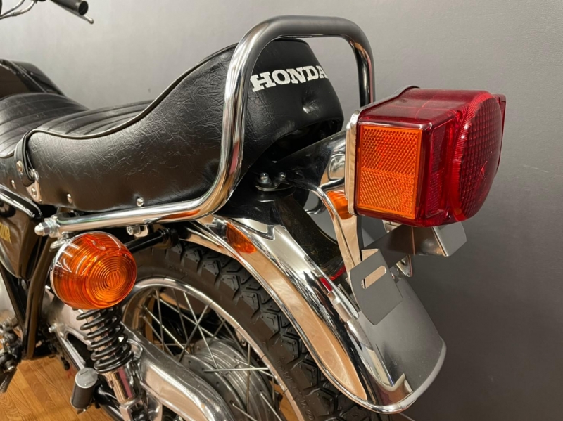 ホンダ CB400F 新品部品多数  26