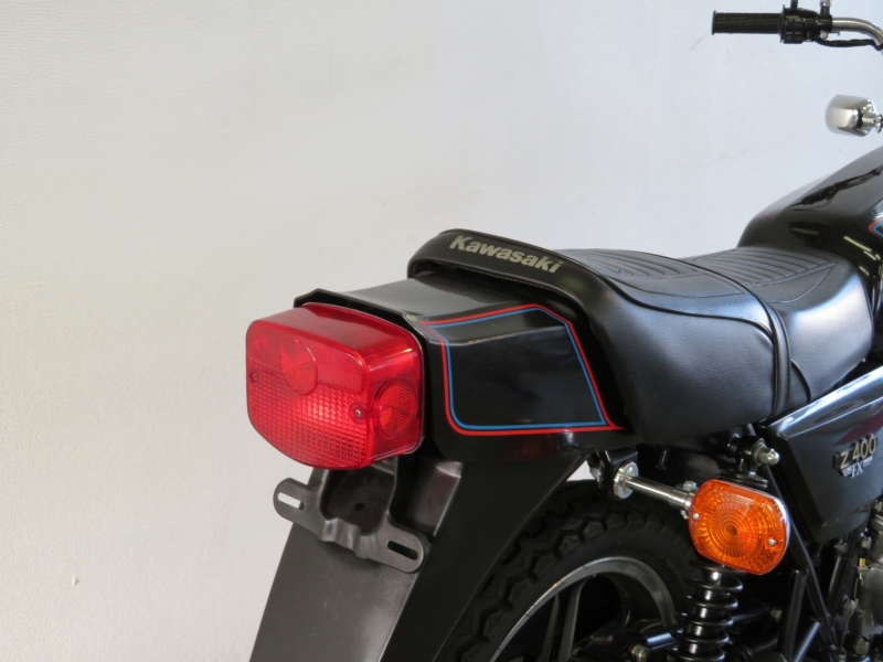 カワサキ Z400FX(E1) 9