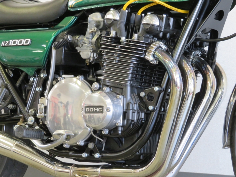 カワサキ KZ1000(A2) BLK.エンジン バンス管 16