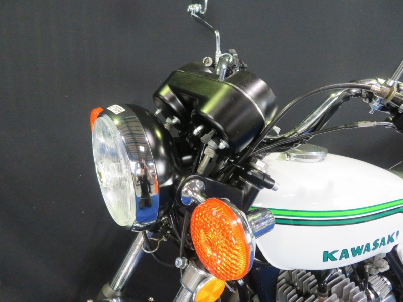 カワサキ 250SS MACH-Ⅰ パールホワイトレインボーx3本チャンバー 16