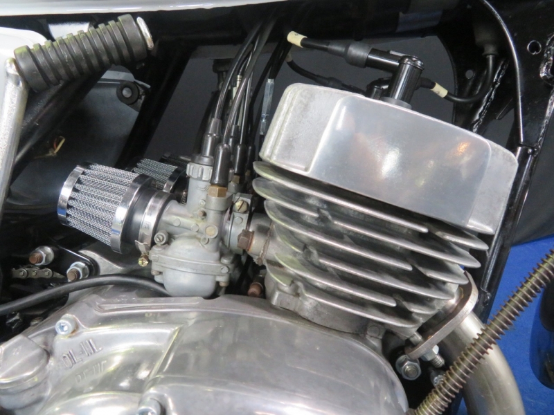 カワサキ 250SS MACH-Ⅰ パールホワイトレインボーx3本チャンバー 6