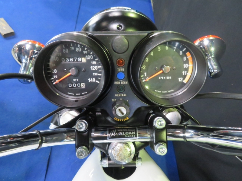 カワサキ 250SS MACH-Ⅰ パールホワイトレインボーx3本チャンバー 27