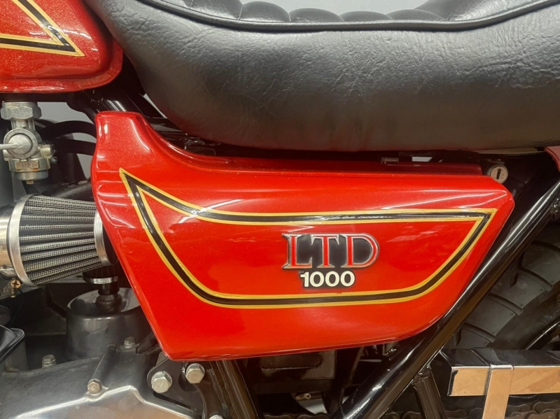 カワサキ KZ1000LTD 19