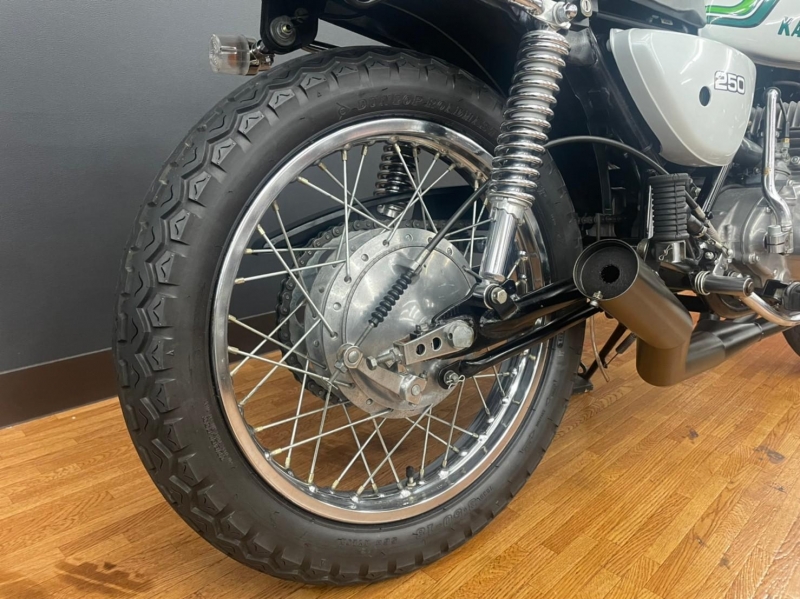 カワサキ 250SS ウエマツ整備履歴有り 10