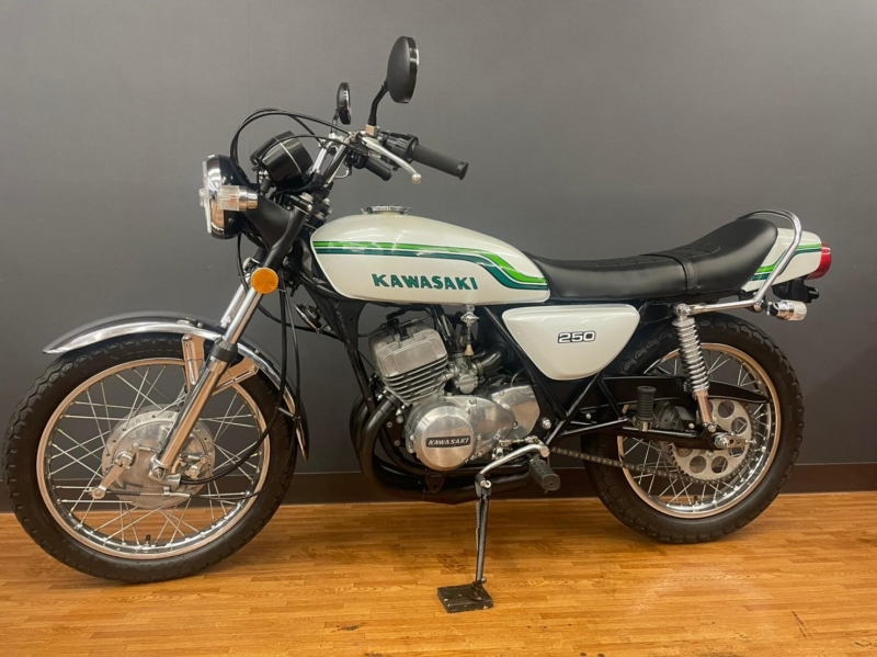 カワサキ 250SS ウエマツ整備履歴有り 12