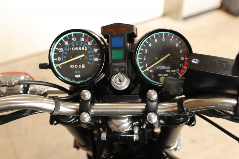 カワサキ KZ550(A1) FXスタイルのBLACK仕様車 8