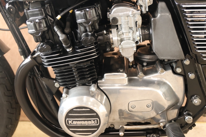 カワサキ KZ550(A1) FXスタイルのBLACK仕様車 16