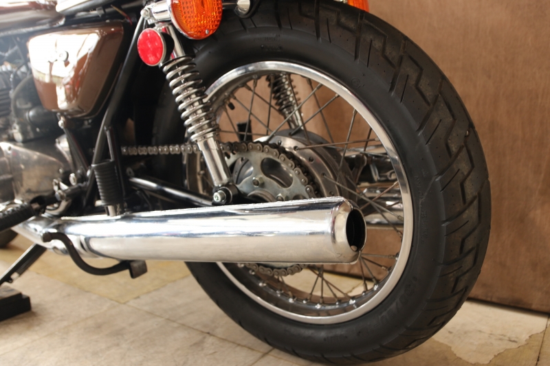 カワサキ 500SS(H1F) 75年式(74年7月製造)のCANDY BROWN 17