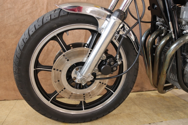 カワサキ KZ1000LTD(B4) MK-Ⅱ同エンジンのB4 15
