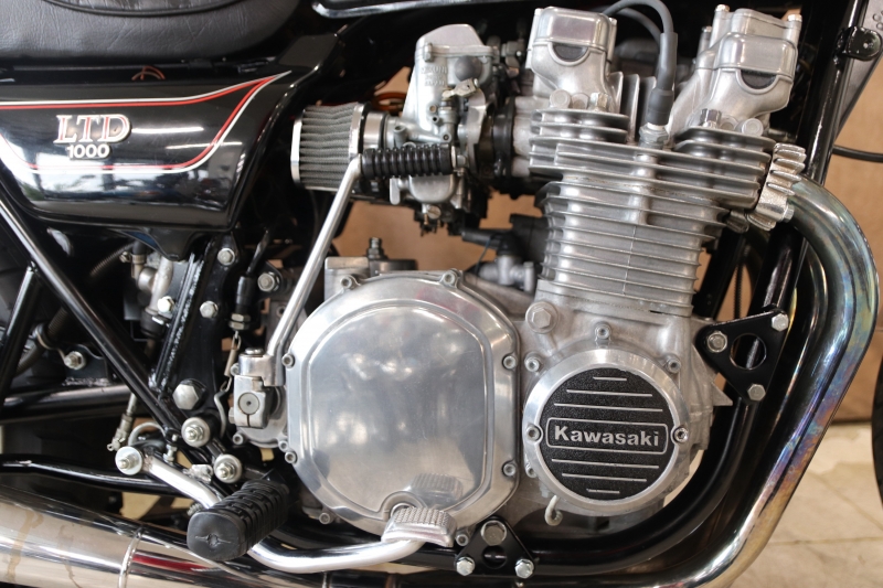 カワサキ KZ1000LTD(B4) MK-Ⅱ同エンジンのB4 6