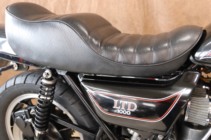カワサキ KZ1000LTD(B4) MK-Ⅱ同エンジンのB4 4